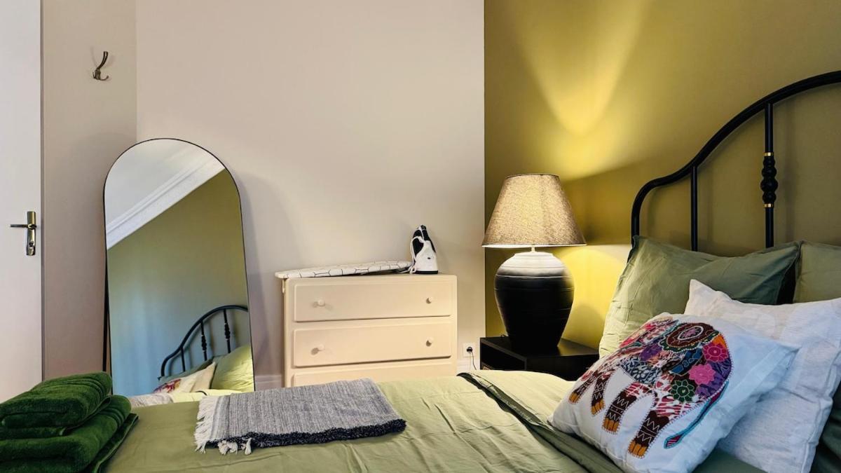 Urban Cocoon With A Unique Style *